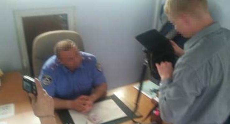 В Черниговской области задержали на взятке сотрудника ГАИ