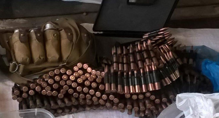 Харьковчанина задержали по подозрению в торговле оружием из АТО