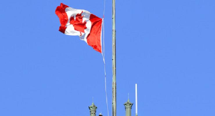 Канада рассмотрит отмену виз для Украины