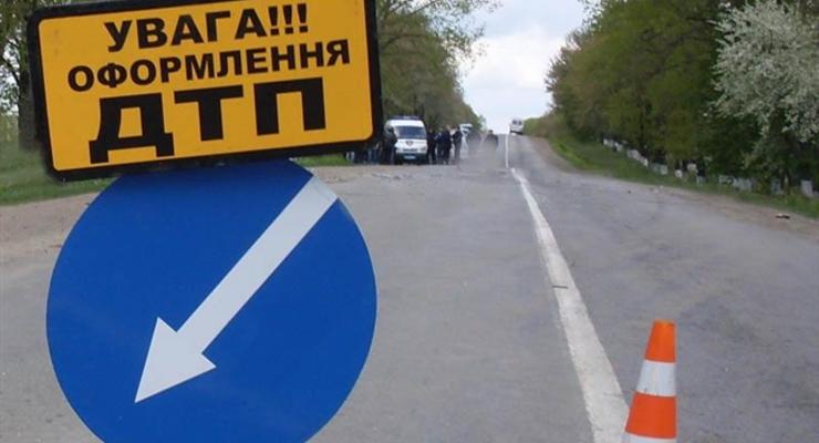 На Большой Окружной в Киеве маршрутка врезалась в грузовик