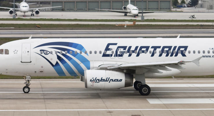 ВС Египта не получали сигнала бедствия с пропавшего самолета