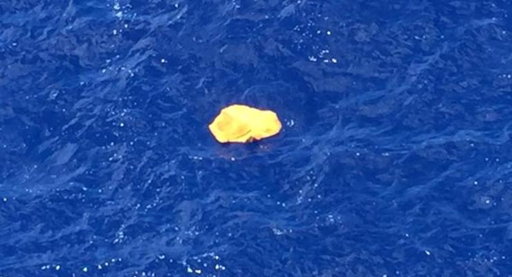 В море нашли спасательные жилеты с пропавшего EgyptAir