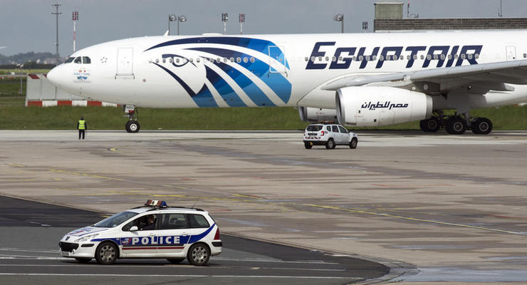 Найденные в море обломки могут не принадлежать самолету EgyptAir