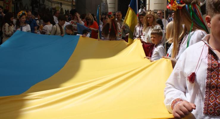 В столице Чехии впервые прошел "марш вышиванок"