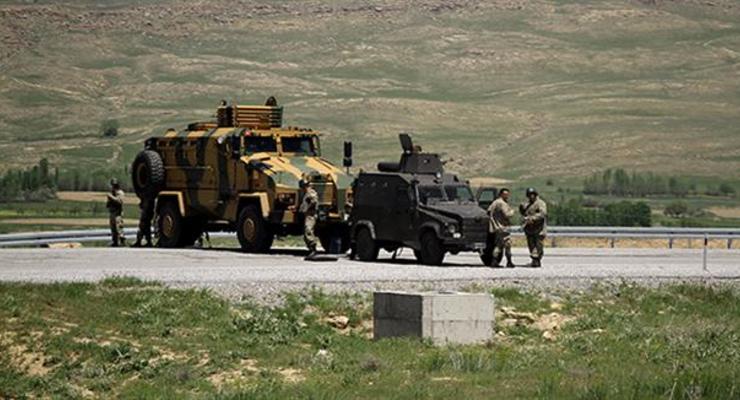 В Турции в результате взрыва погибли четверо военных
