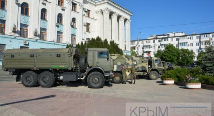 В Крыму вновь заметили огромную колонну военной техники