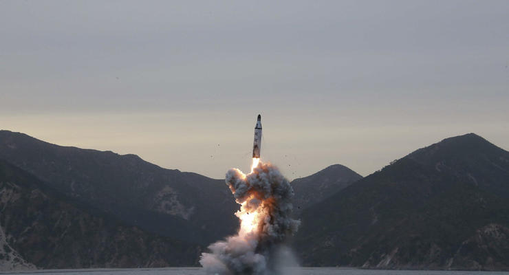 Северная Корея провалила запуск баллистической ракеты - СМИ