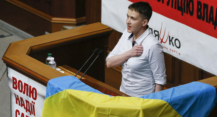 Первый день Савченко в Раде: фоторепортаж