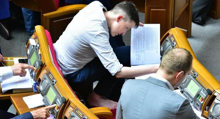 Савченко заметили в Раде босой