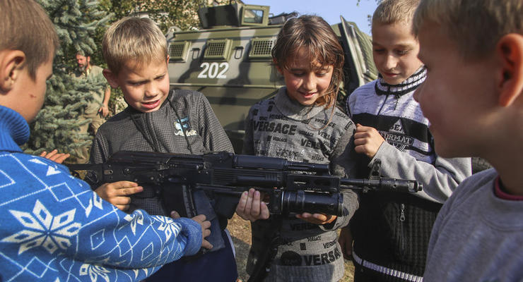 За время российской агрессии на Донбассе погибли 68 детей - Парубий