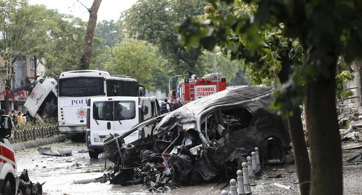 Подробности взрыва в Стамбуле: погибли 11 человек, еще 36 ранены