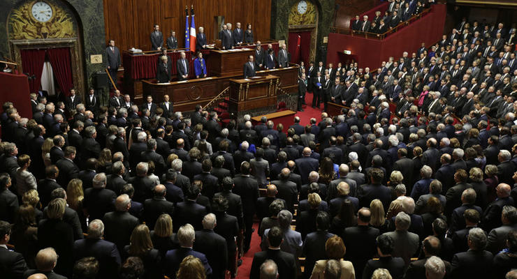 Сегодня во Франции Сенат рассмотрит отмену санкций против РФ