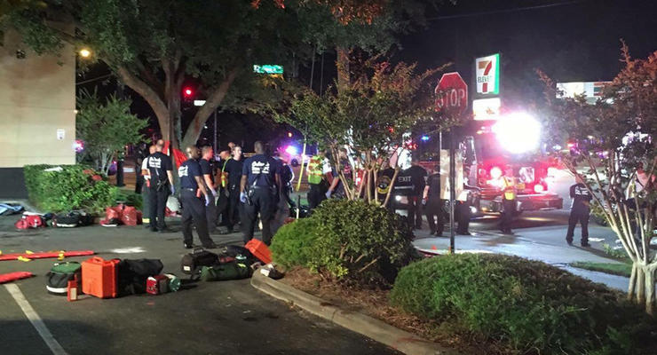 Стрельба в гей-клубе Флориды: 20 погибших, 40 раненых