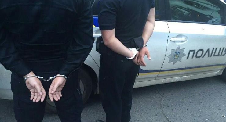 В Одессе в ходе спецоперации задержали патрульных-вымогателей