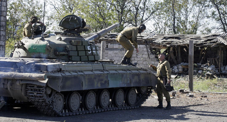 Боевики из танка обстреляли Красногоровку