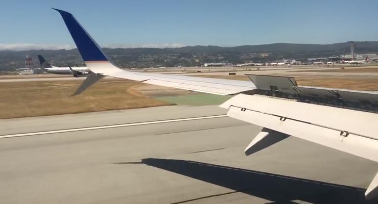 Пассажиров напугала двойная посадка самолетов в США