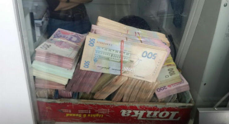 В Киеве СБУ ликвидировала сеть обменников: изъято 3,2 млн грн