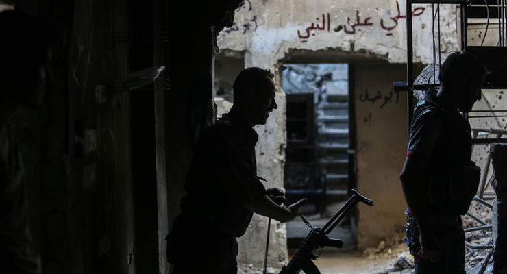 Повстанцы очищают от террористов ИГ важный город на севере Сирии