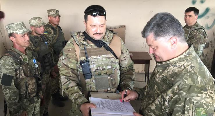 Порошенко подписал указ о демобилизации военных пятой волны