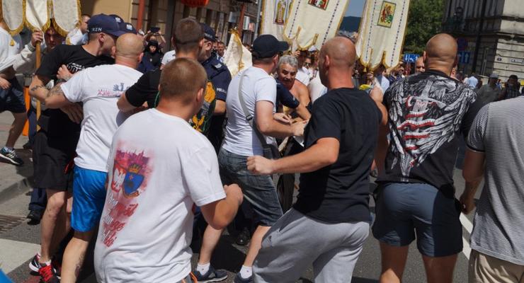 В Польше совершено нападение на шествие украинцев