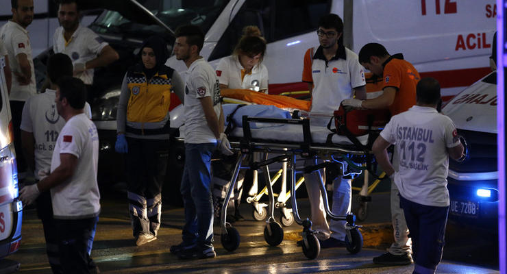 Стало известно количество жертв теракта в аэропорту Стамбула