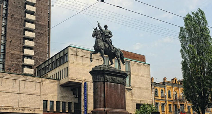 Снос памятника Щорсу был отменен еще вчера - лидер ОУН