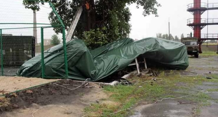 В Северодонецке ураган снес палаточный городок для переселенцев