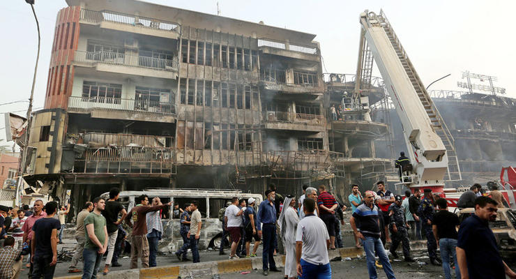 В результате терактов в Багдаде погибли 80 человек, сотни ранены