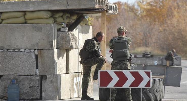 Штаб: Гибридная армия РФ блокирует работу пунктов пропуска