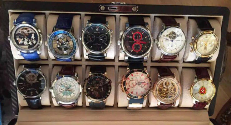 У зампрокурора Ровенщины СБУ нашла коллекцию часов на $100 тыс