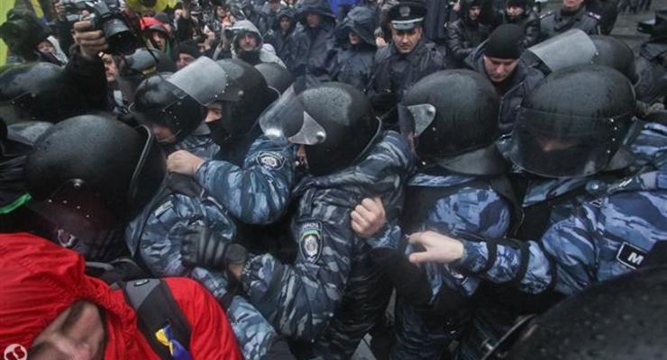 Из Украины бежали 16 причастных к расстрелам беркутовцев - адвокат