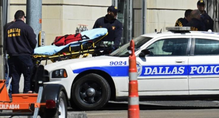 В США полиция задержала двух подозреваемых в убийстве полицейских в Далласе