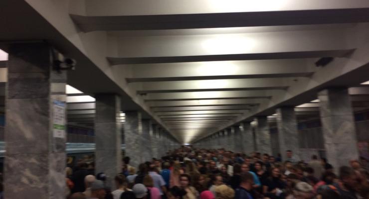 Пожар в московском метро вызвал большую давку