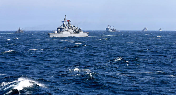 В Черном море начались учения НАТО Breeze-16