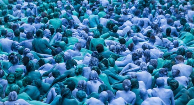 Море голых людей: как фотохудожник в Британии флешмоб организовал