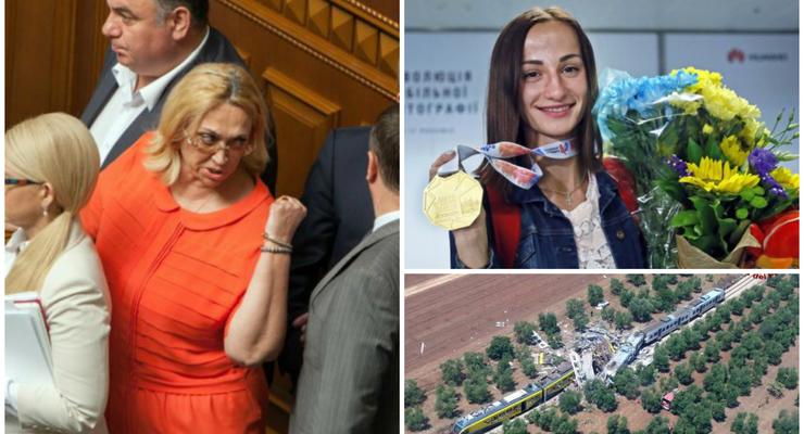 День в фото: Кужель в Раде, украинская спортсменка с медалью и авария в Италии
