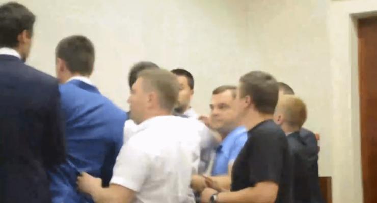 В Киевсовете депутаты устроили драку