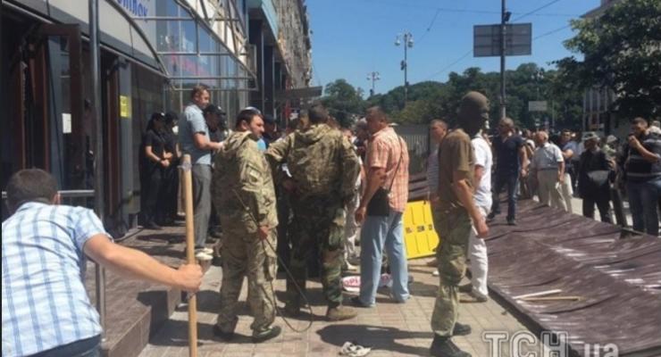 У Дома профсоюзов в Киеве произошла драка