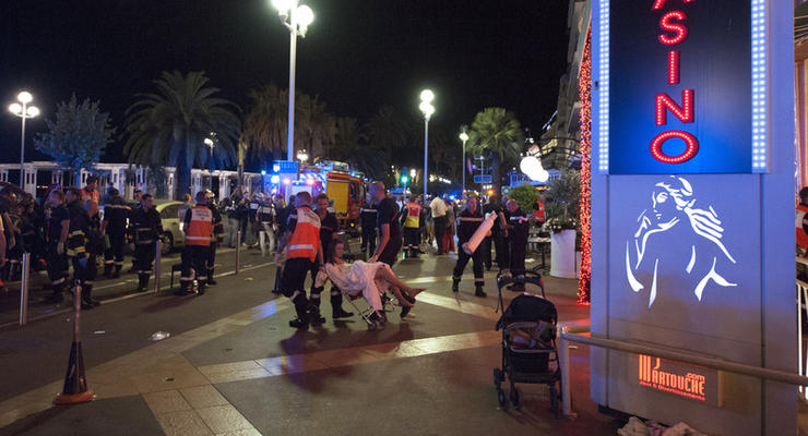 Исполнитель теракта в Ницце не привлекал внимание спецслужб - СМИ