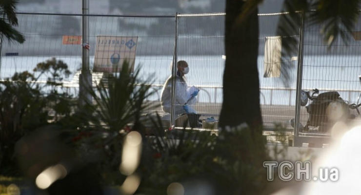 Утро после теракта в Ницце: на улице до сих пор лежат тела