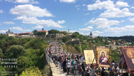В УПЦ МП анонсировали участие 30 тысяч человек в "крестном ходе"