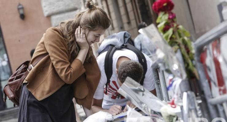 Мир почтил память жертв теракта в Ницце