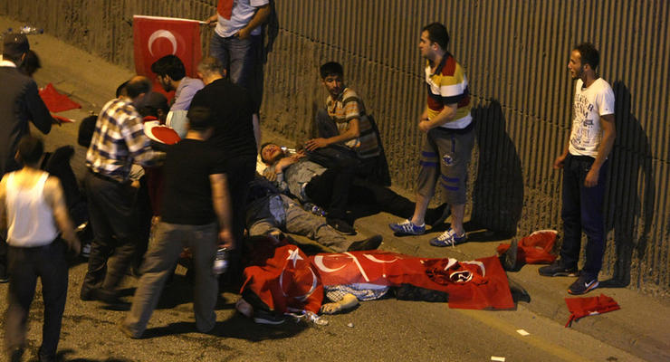 Число жертв попытки переворота в Турции увеличилось до 90 человек
