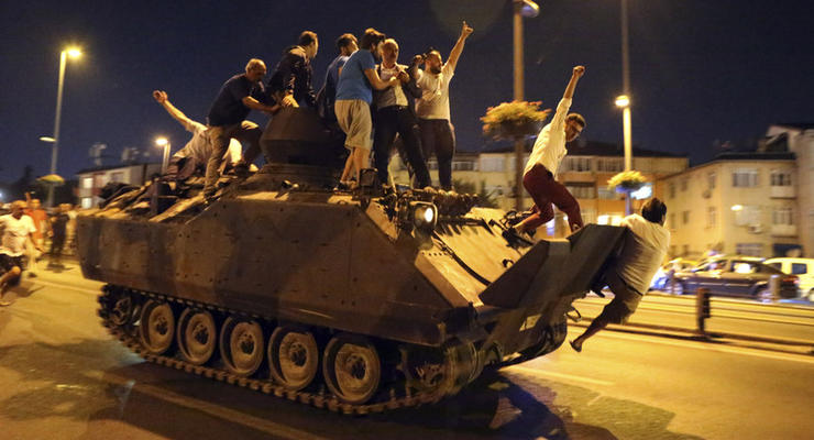 Число жертв переворота в Турции возросло до 265
