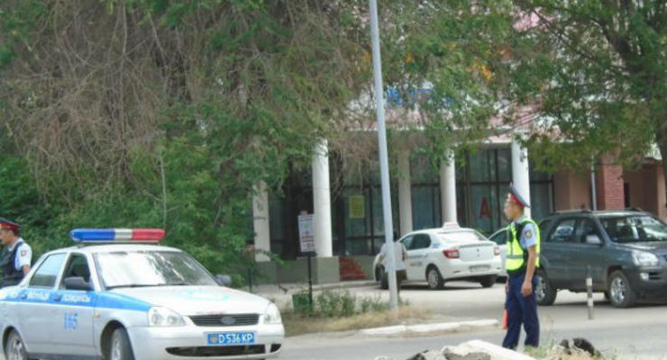 В Алматы напали на департамент Комитета нацбезопасности