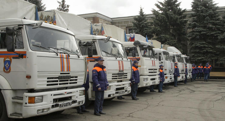 В очередном российском конвое на Донбасс едут полупустые фуры