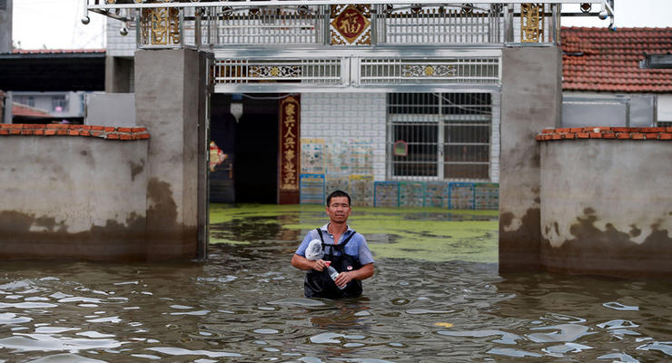 Наводнения в Китае: погибли больше 150 человек