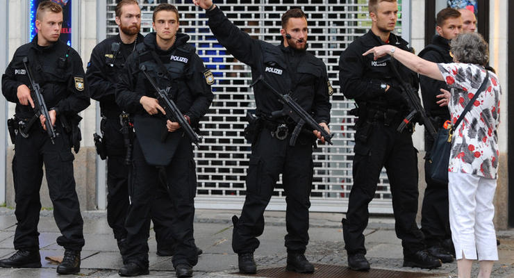 В Германии под видом беженцев могут быть 410 террористов - полиция