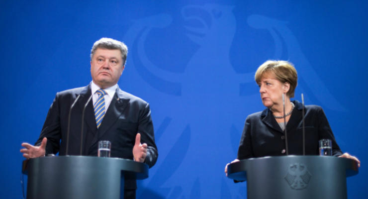 Порошенко рассказал Меркель о резкой эскалации на Донбассе