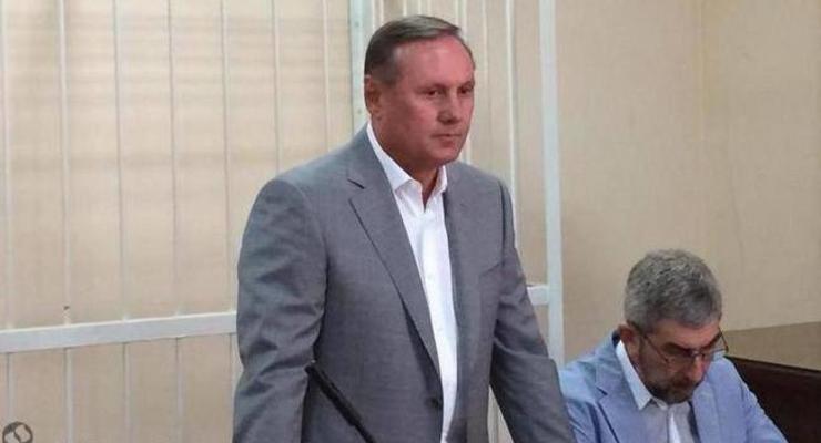 Ефремов пришел в суд, а заседание вновь перенесли